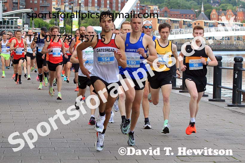 The 2022 Bridges of the Tyne 5 Mile (organised Tyne Bridge Harriers), Quayside, Newcastle, Tuesday, July 5th. Photo: David T. Hewitson/Sports for All Pics
